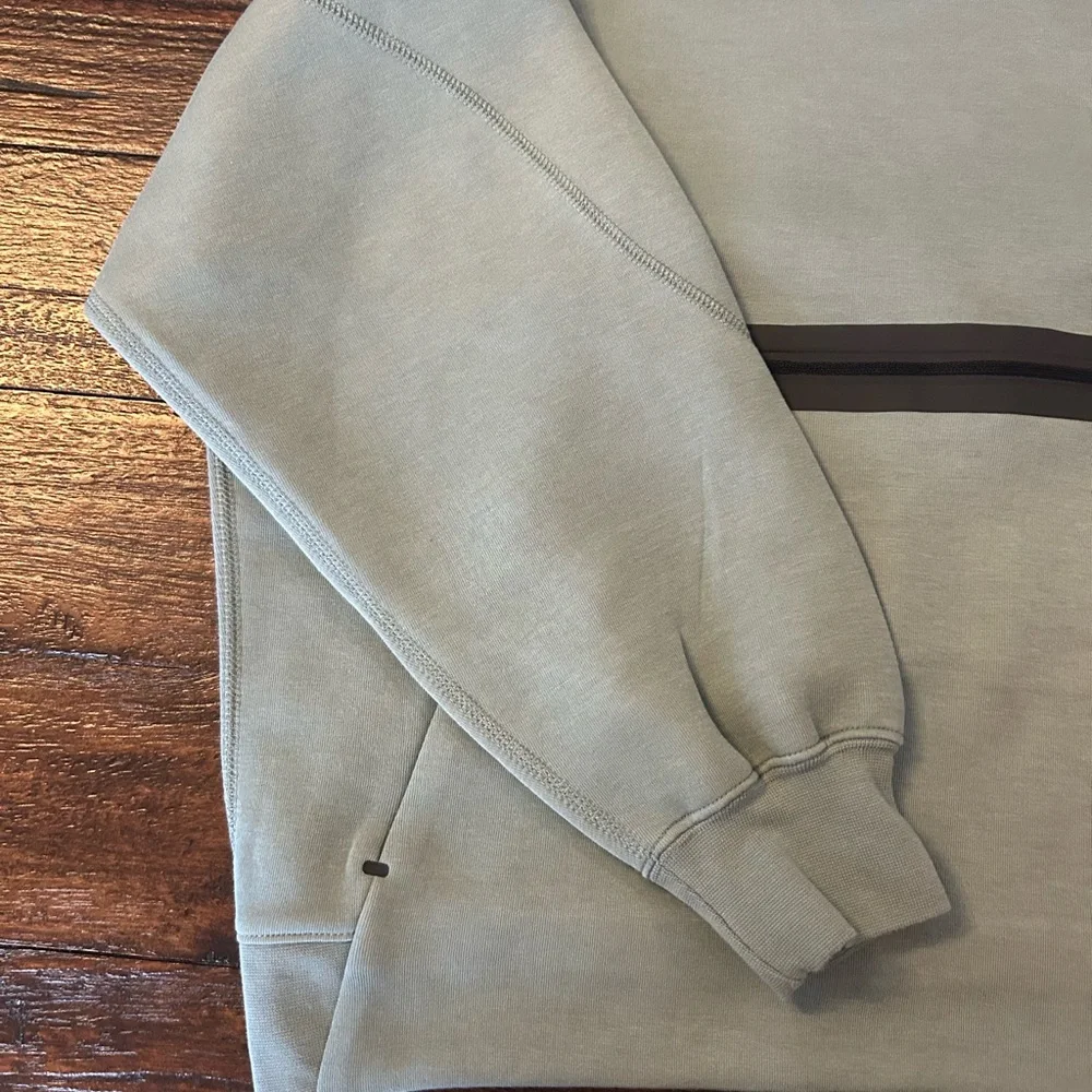 Nike Boys' Sportswear Tech Fleece Oversized Pullover Hoodie- Clay Green/Black